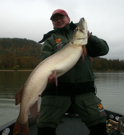 willie lewis 52.5
